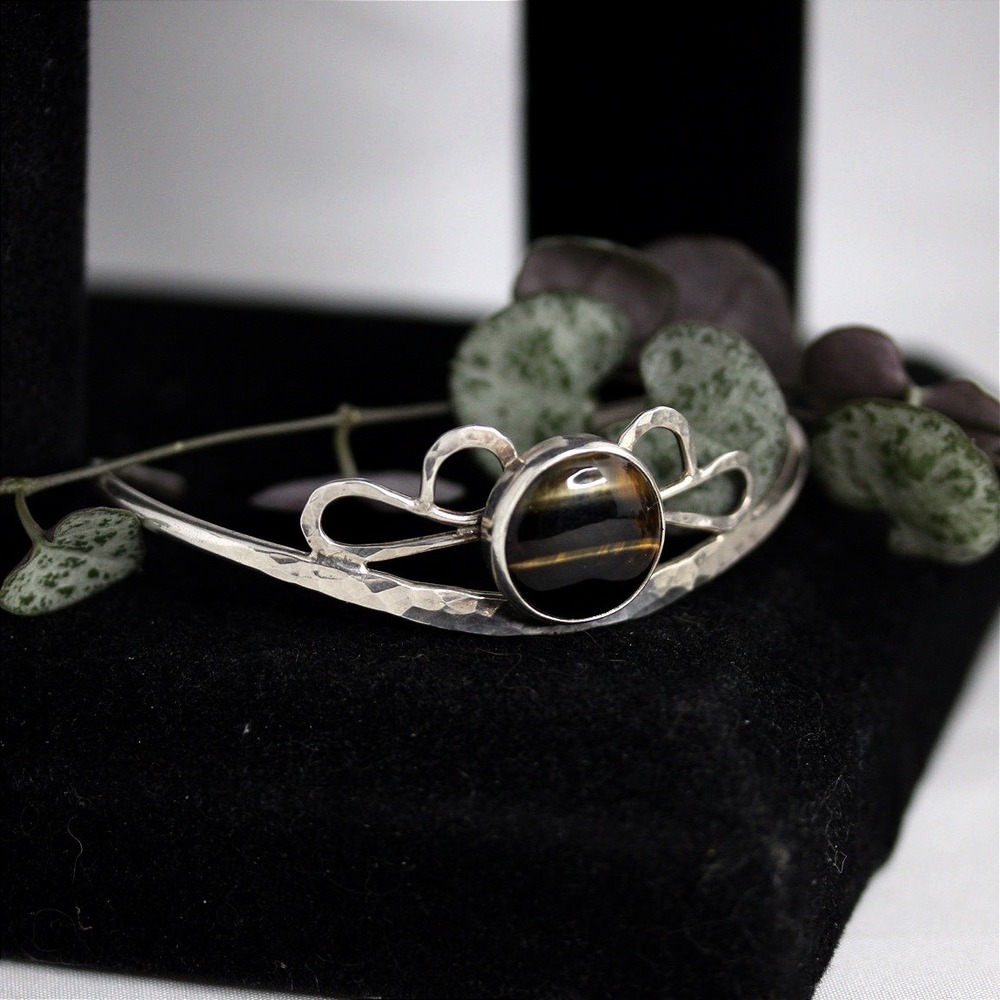 Vintage 1960s Native American Tigers Eye Silver Cuff Bracelet Adjustable 6.5in